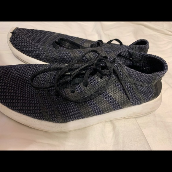 Black adidas running shoes - Picture 2 of 2